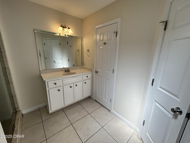 Building Photo - 2917 Cedars Crossing