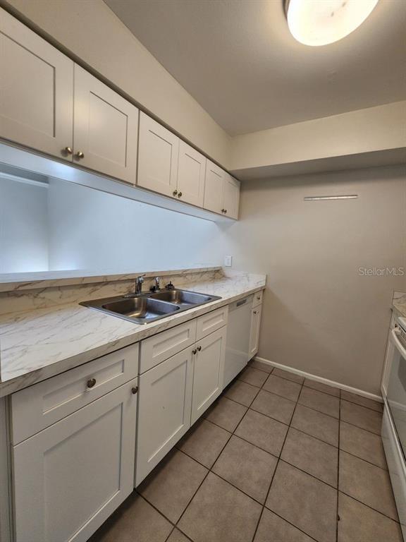 Building Photo - 2760 Gray Fox Ln