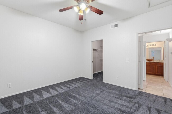 Building Photo - 1941 S Pierpont