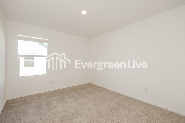 Building Photo - 10512 Desert Hawk Cir