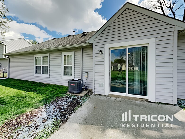 Building Photo - 3324 Oak Tree Dr S