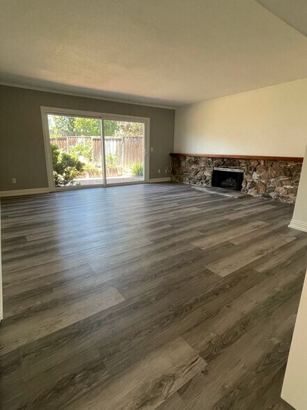 Building Photo - 32023 Wallington Ct