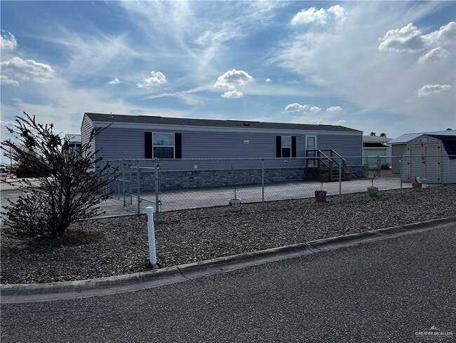 Building Photo - 15 Double Eagle Dr