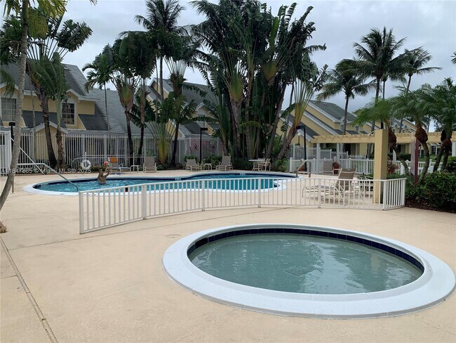 Building Photo - 6323 La Costa Dr