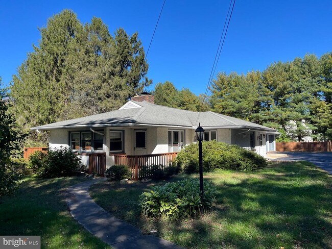 Building Photo - 1407 Spackmans Ln