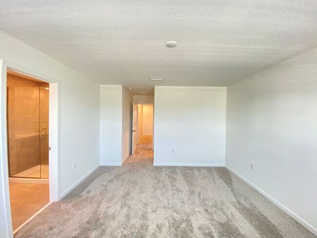 Building Photo - 4196 Sadler Rd