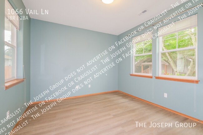 Building Photo - 1066 Vail Ln
