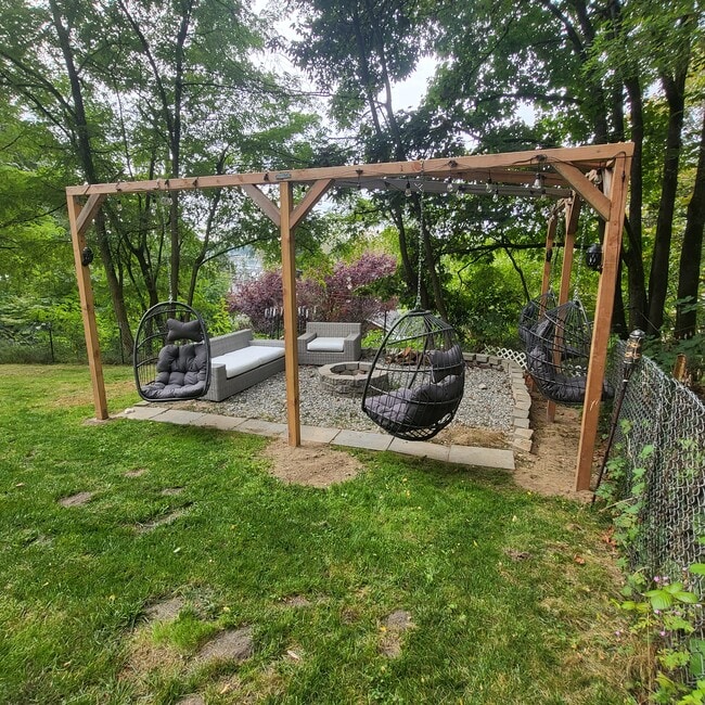 swing egg chairs - 2306 Madrona Dr