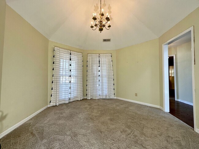 Building Photo - Spacious 4-Bedroom Home with Bonus Room & Exceptional Amenities