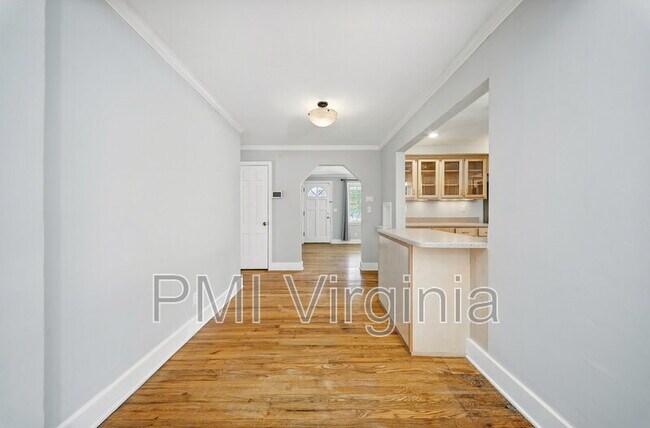 Building Photo - 1641 E Bayview Blvd