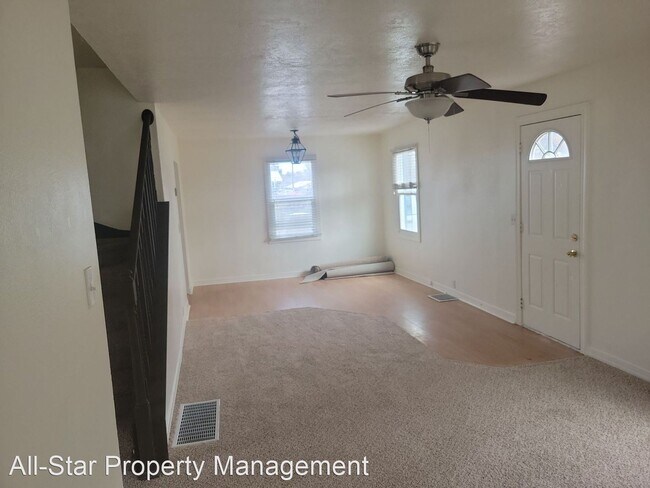 Building Photo - 3 br, 2 bath House - 318 South Date
