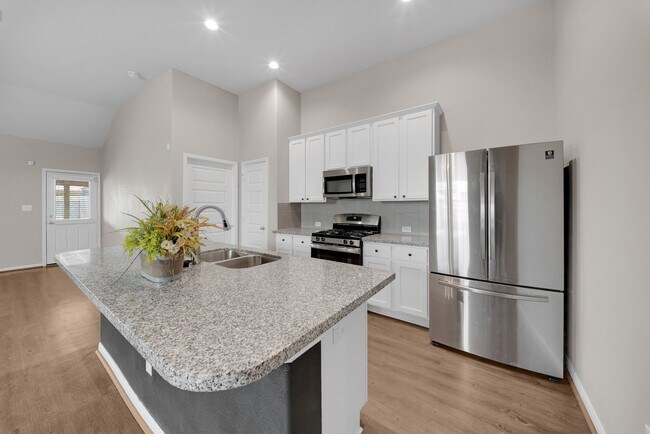 Building Photo - 411 Walnut Branch Dr