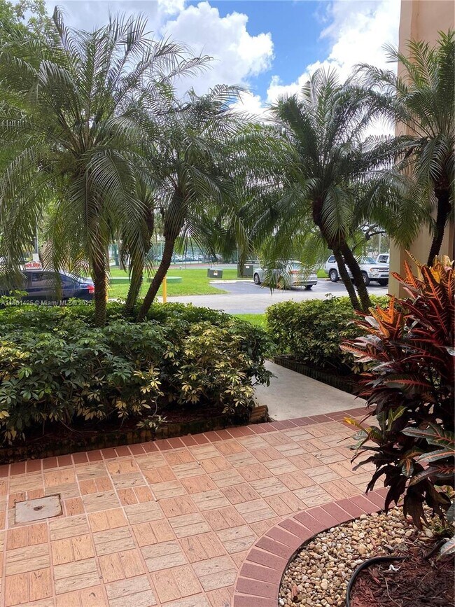 Building Photo - 8520 SW 133rd Avenue Rd