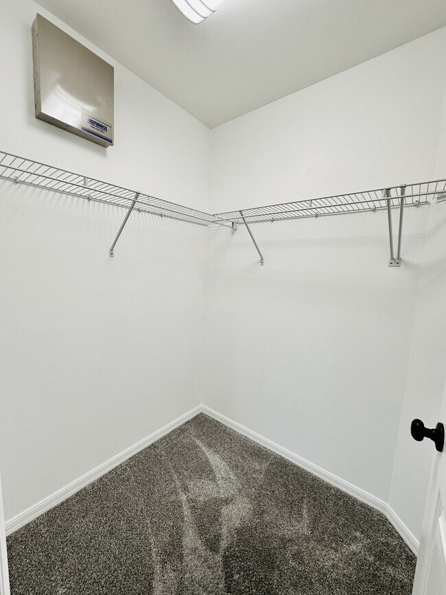 Building Photo - 9375 Aegean Cir