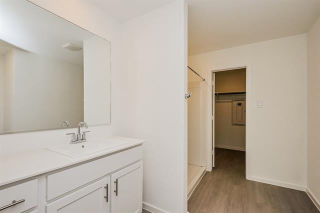 Building Photo - 2720 Mistwood Dr