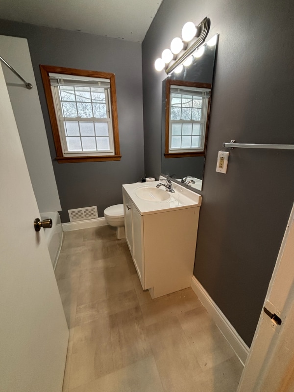 Building Photo - 8471 Hilo Ln S