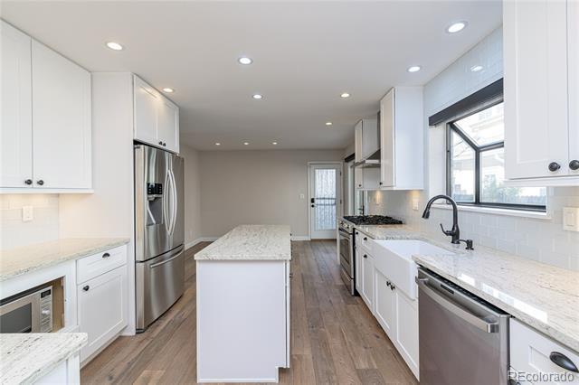 Building Photo - 541 Monroe St