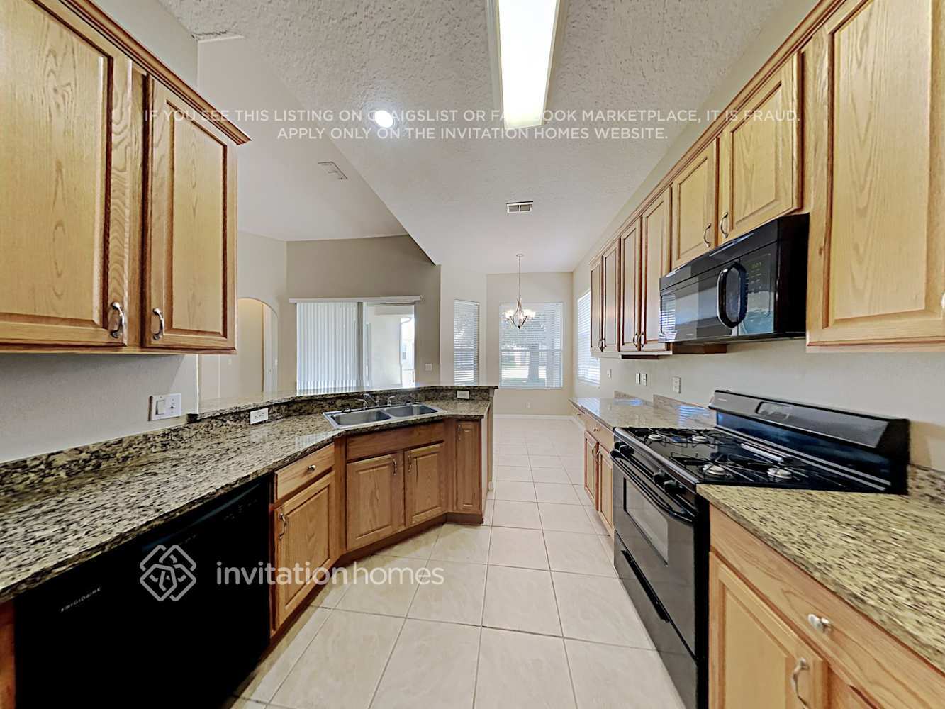 Building Photo - 652 Newhall Ln