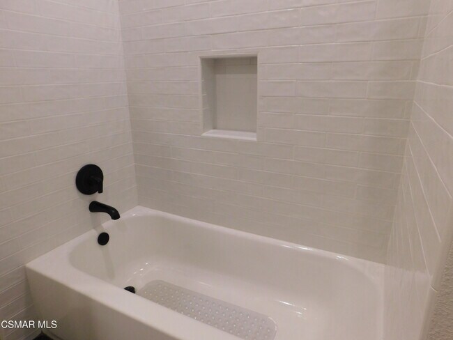 Building Photo - 30024 Quail Run Dr