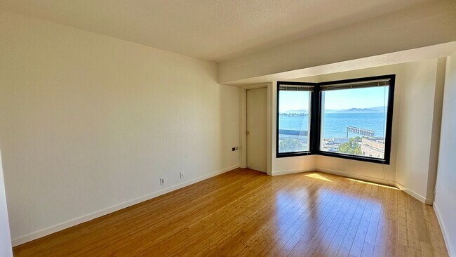 Building Photo - Sunset Lights Every Day; Peaceful Views of...
