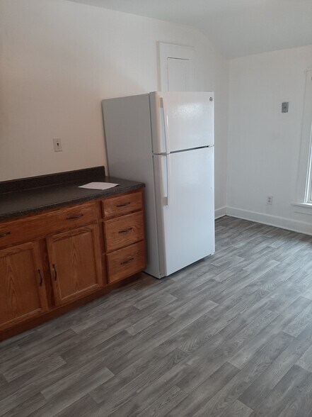 kitchen - 137 North Ave