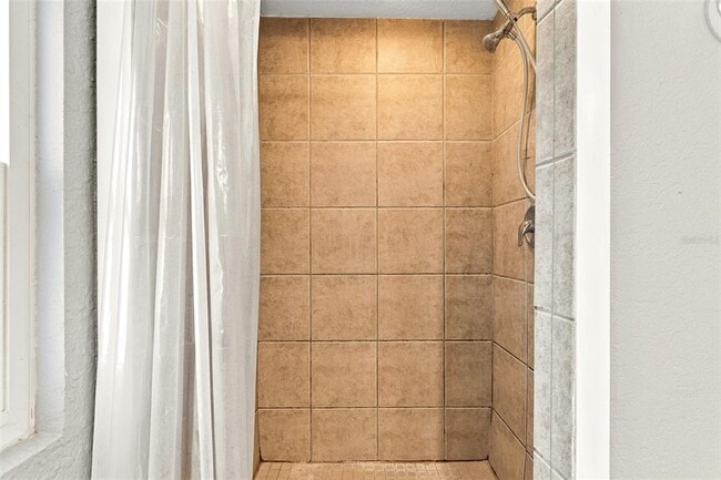 Building Photo - 6714 Nina Rosa Dr