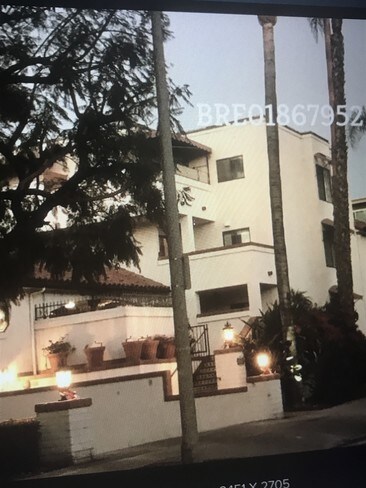 Building Photo - Weddington Courtyard