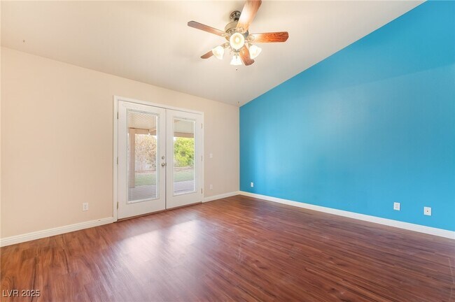 Building Photo - 812 Seco Verde Ave