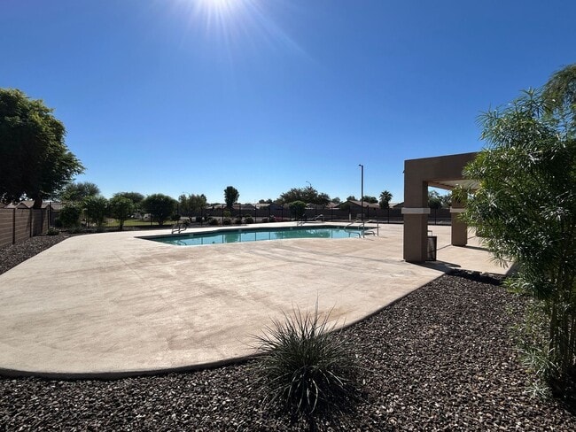 Building Photo - 15011 W Redfield Rd