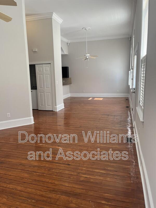 Building Photo - 135 E Wilson Ave