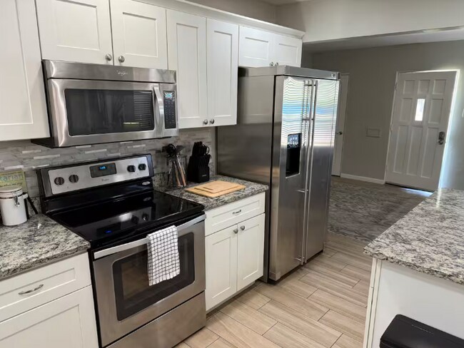 Building Photo - Spacious 2 Bed / 2 Bath Main-Floor Home in Phoenix, AZ