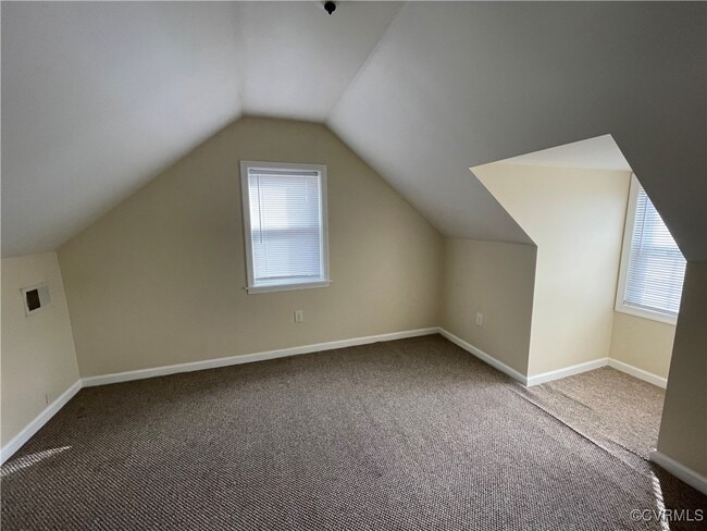 Building Photo - 109 E 36th St