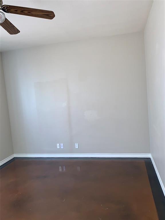 Building Photo - 220 Sandstone Dr