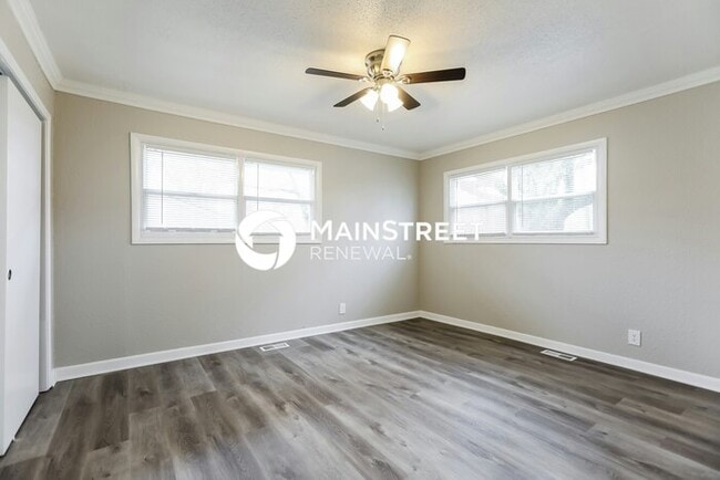 Building Photo - 3 Bedroom Pet-Friendly Home in KANSAS CITY...