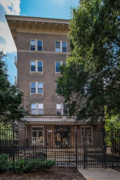 Building Photo - 1308 Clifton St NW