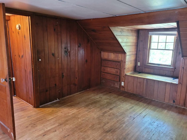 Building Photo - 1608 SW Jennings Ave