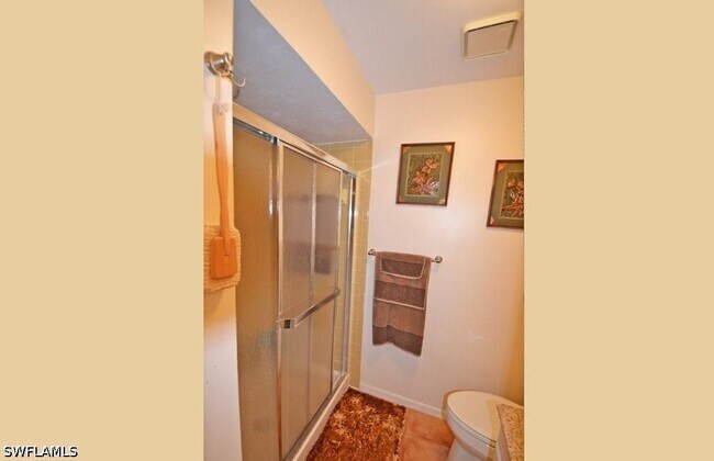 Building Photo - 27750 Hacienda E Blvd