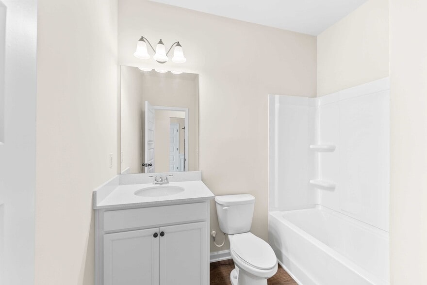 Building Photo - 755 Lakehaven Ln