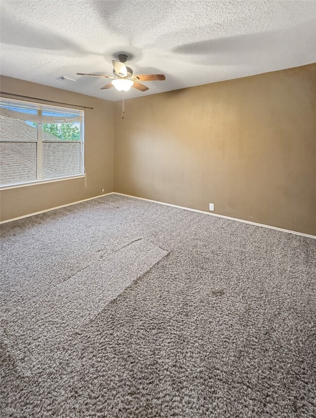 Building Photo - 18707 Woodbreeze Dr