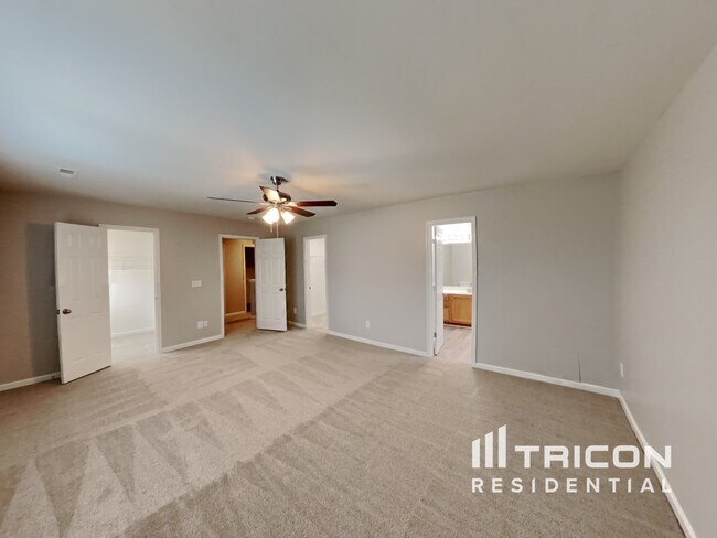 Building Photo - 570 Clear Meadow Dr