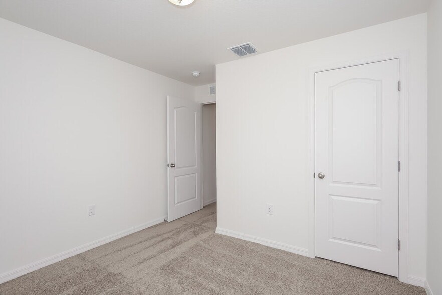 Building Photo - 748 Chatham Walk Dr