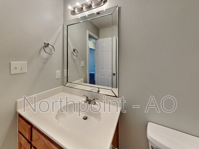 Building Photo - 5213 La Jolla Ln