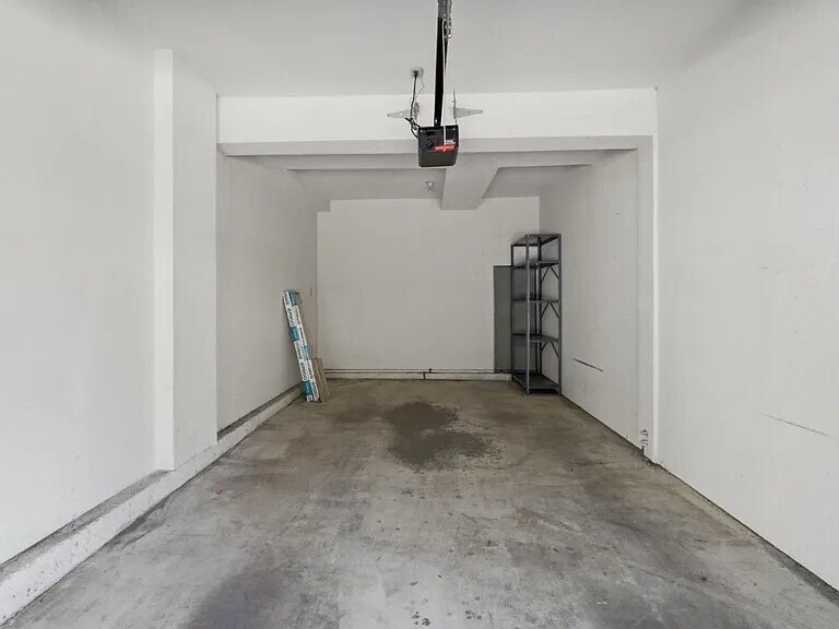 Detached garage - 1661 Braddock Ct