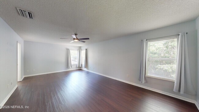 Building Photo - 1063 Collinswood Dr W