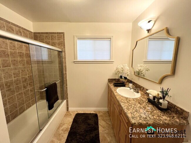 Building Photo - 7540 Quimby Ave