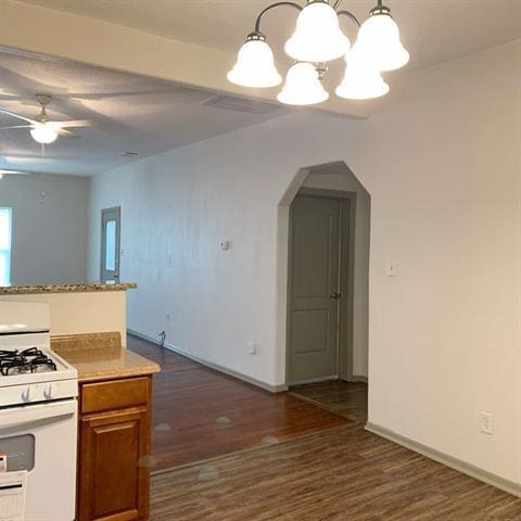 Building Photo - 1006 W Chestnut St
