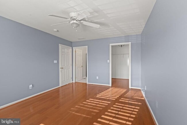 Building Photo - 4702 Grenwich Ln