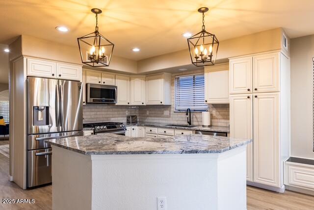 Building Photo - 4421 E Lone Cactus Dr
