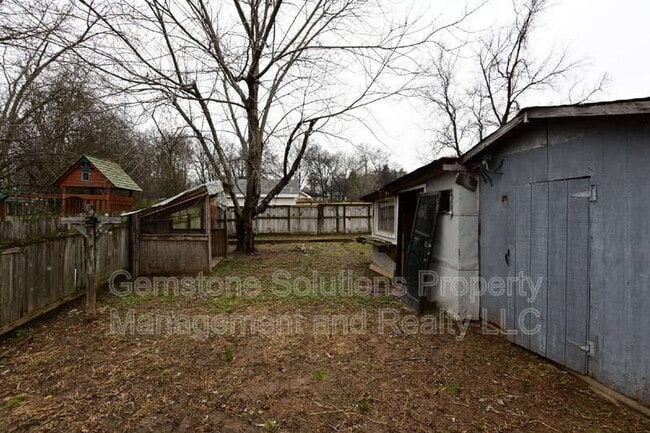 Building Photo - 4355 Central Valley Dr