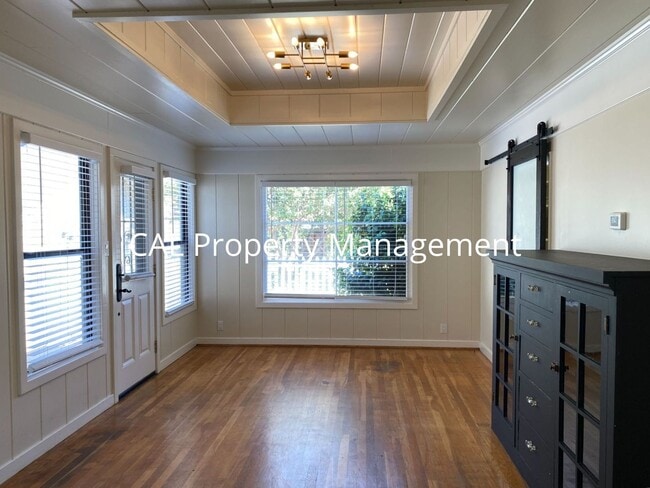 Building Photo - Stylish South Salinas Home | 2 Bed / 1.5 Bath | 1,370 sq ft